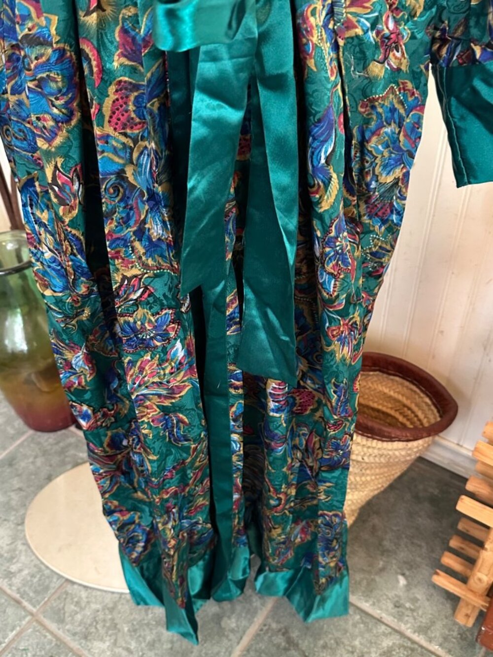 Vintage 90s Victoria's Secret Teal & Multicolor Floral Satin Kimono Robe NWT M/L - Picture 6 of 6